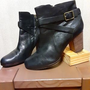 SOLD!!!Cole Haan Sz 8 Black Leather Grand OS Ankle Boots